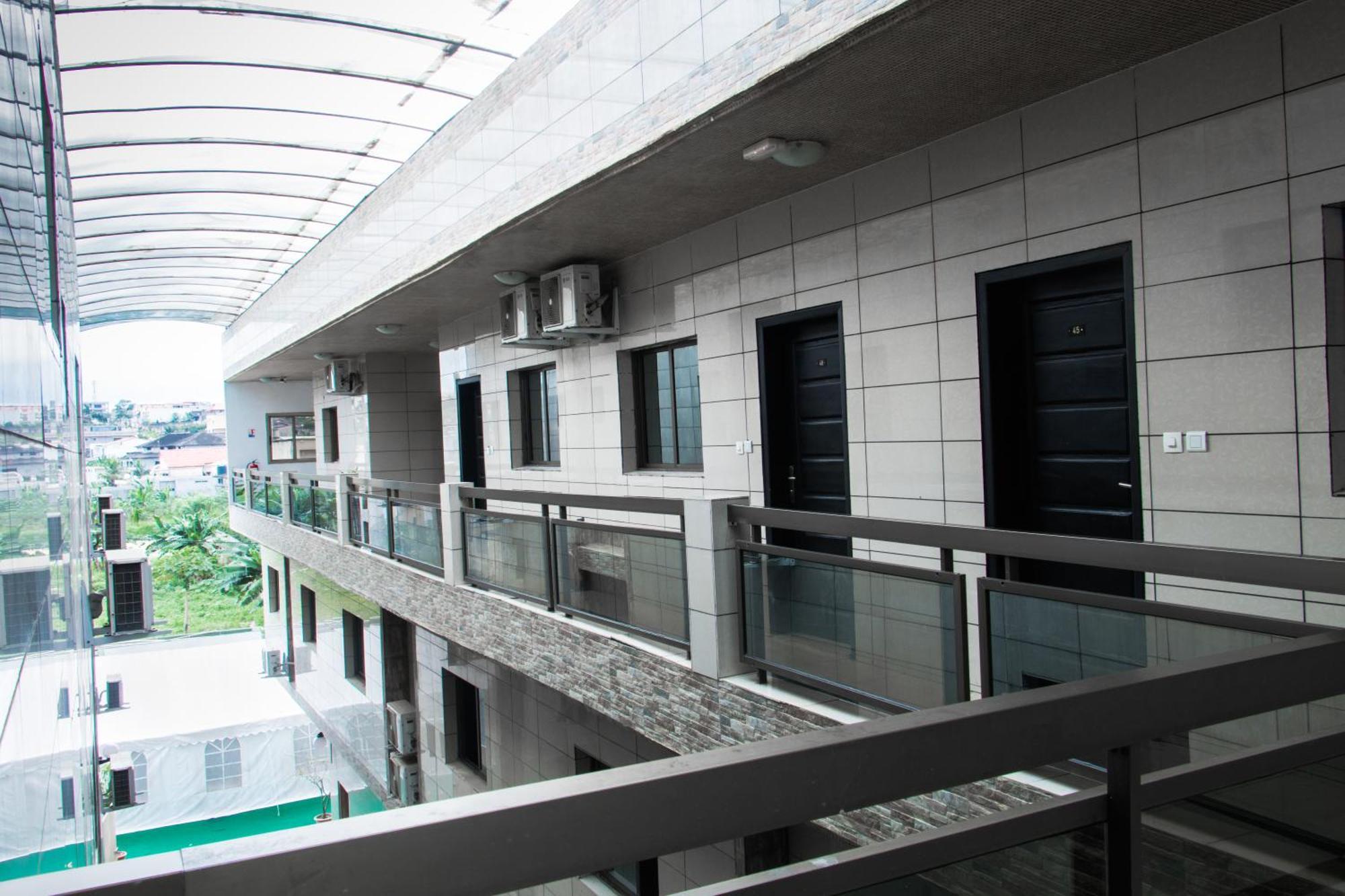 Hotel Djigui Abidjan Buitenkant foto