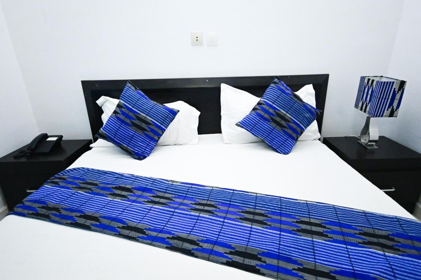 Hotel Djigui Abidjan Buitenkant foto