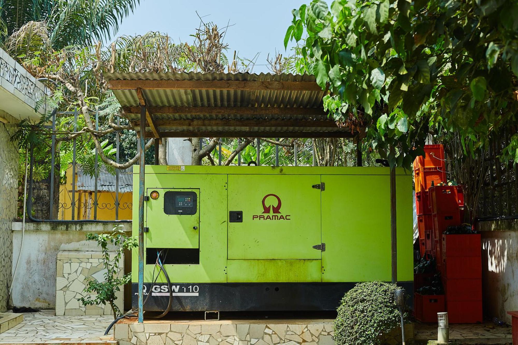 Hotel Djigui Abidjan Buitenkant foto