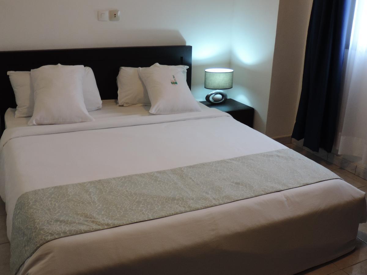Hotel Djigui Abidjan Buitenkant foto
