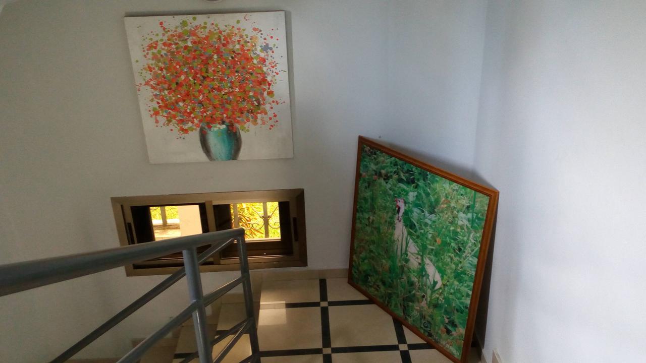 Hotel Djigui Abidjan Buitenkant foto