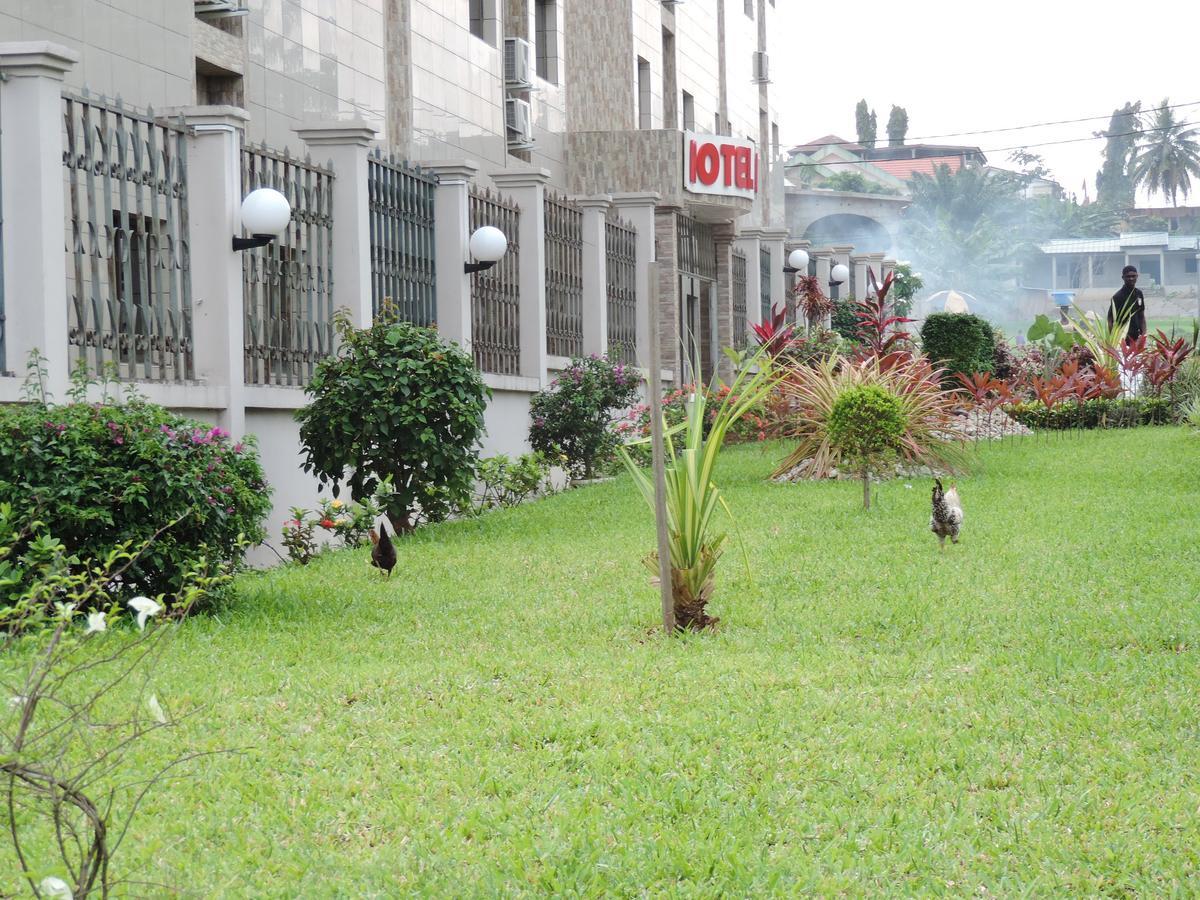 Hotel Djigui Abidjan Buitenkant foto