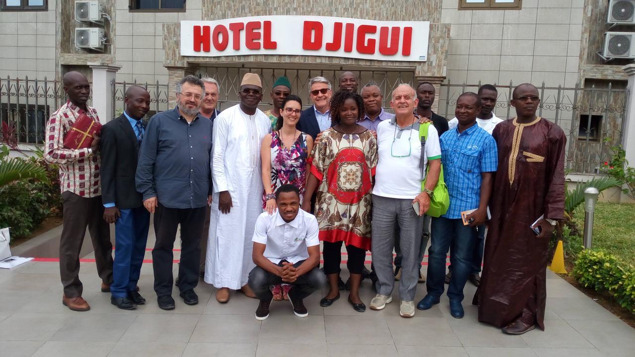 Hotel Djigui Abidjan Buitenkant foto